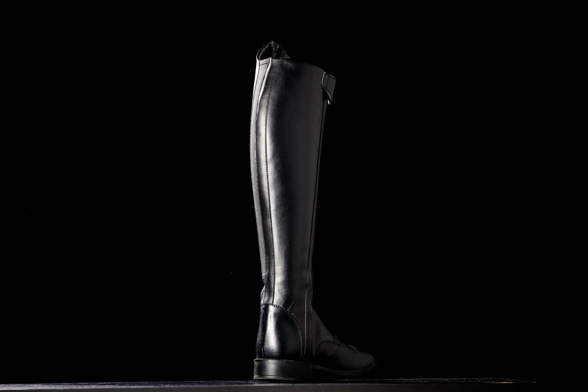 Nachhaltige Reitstiefel aus veganem Apfelleder